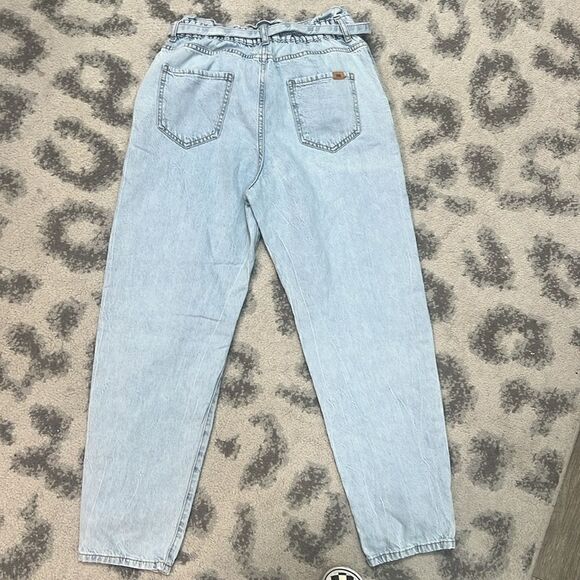 Zara Size 2 Jean - Light Jean Cropped at Ankle - Jean Belt, Stretch Top - Picture 4 of 4